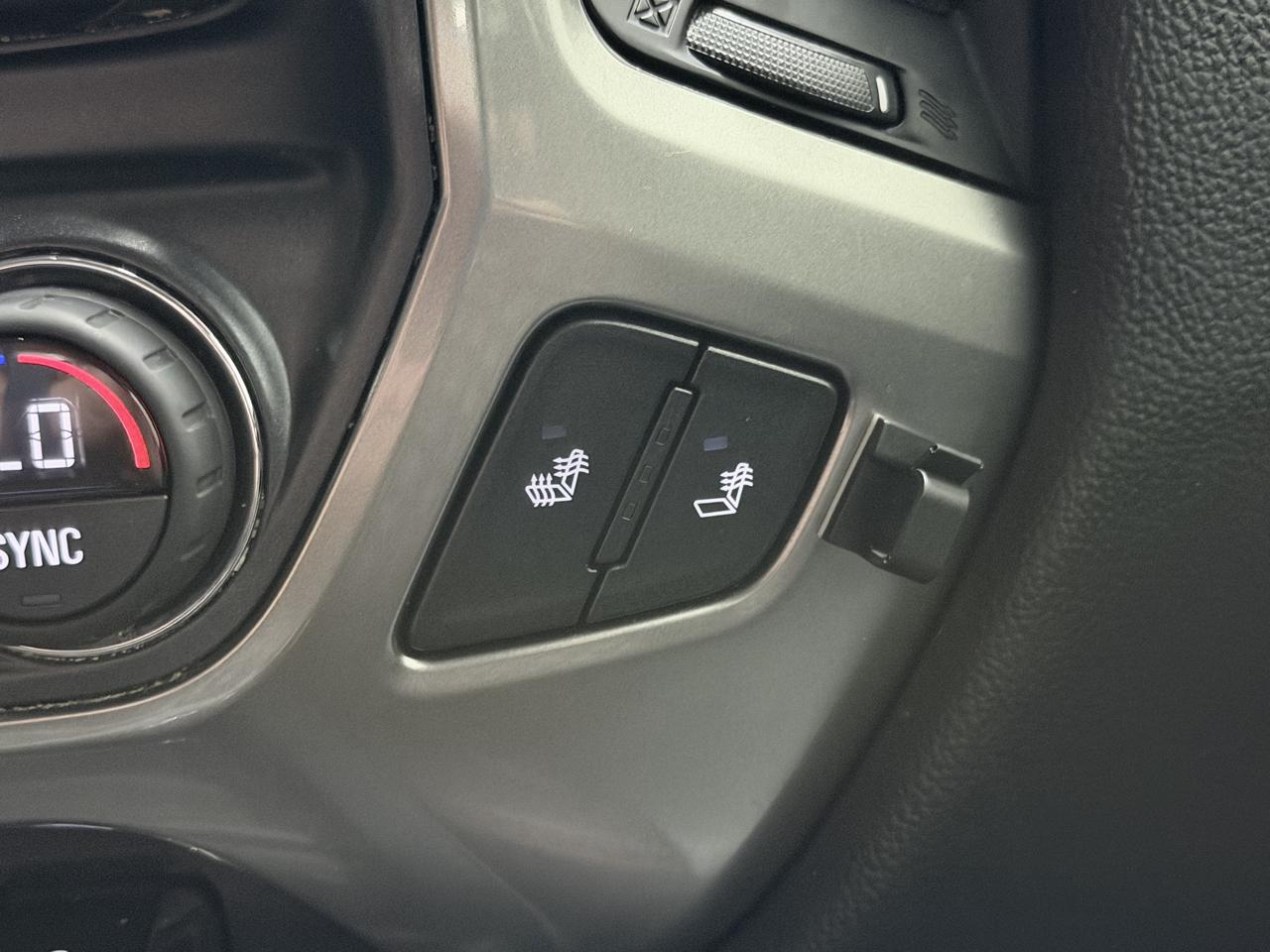 Chevrolet Silverado 1500 4WD Crew Cab 143.5" LT w/2LT 2018