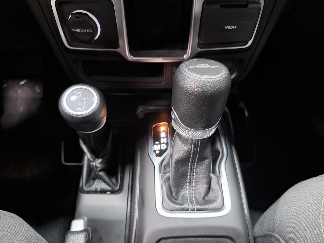 Jeep Gladiator Sport 4x4 2024