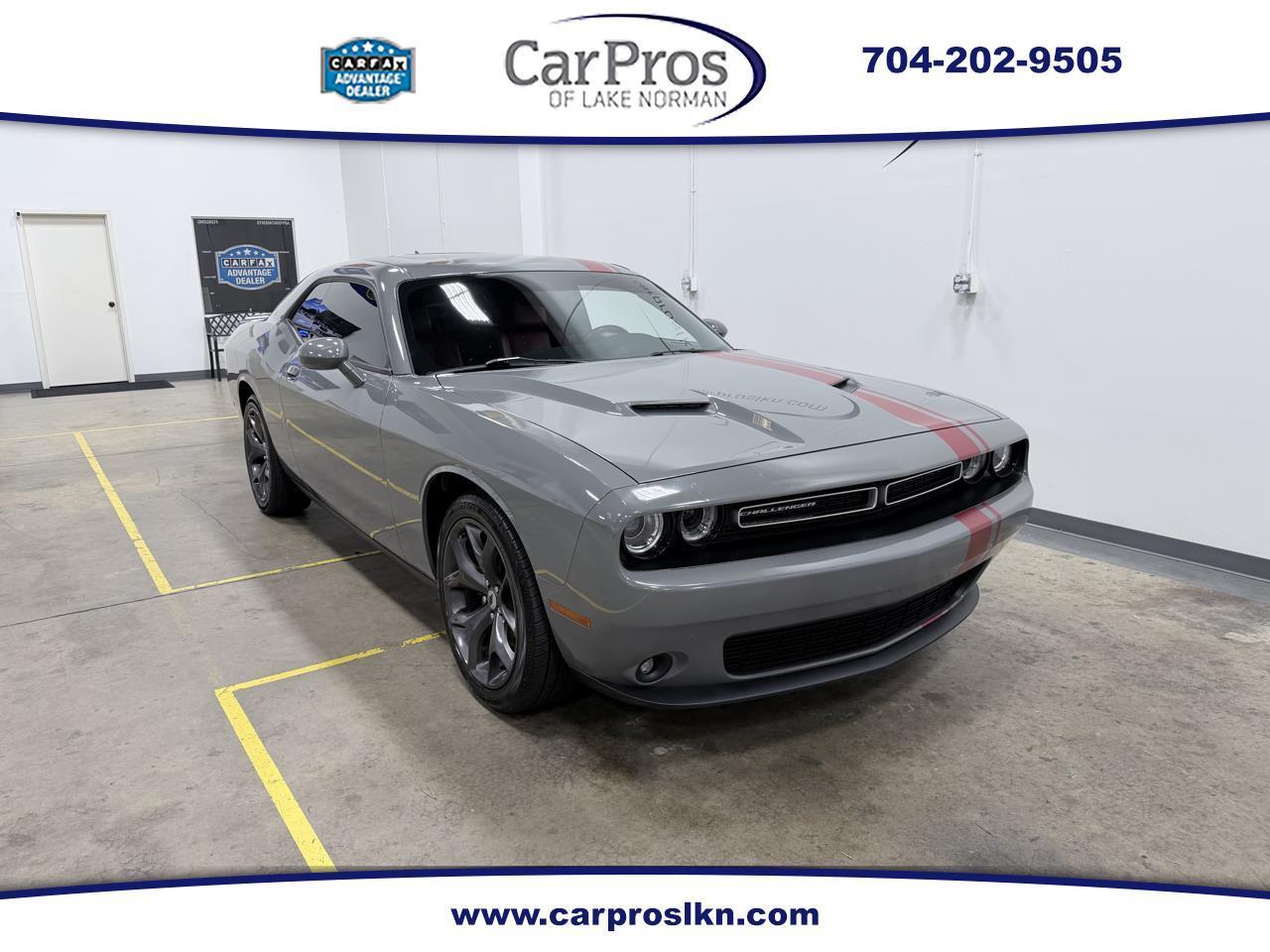 Dodge Challenger SXT RWD 2019