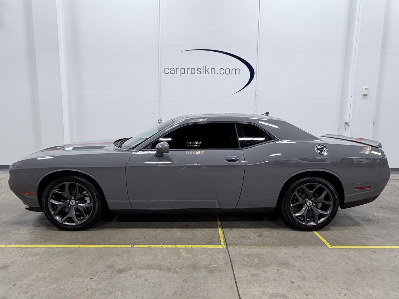 Dodge Challenger SXT RWD 2019
