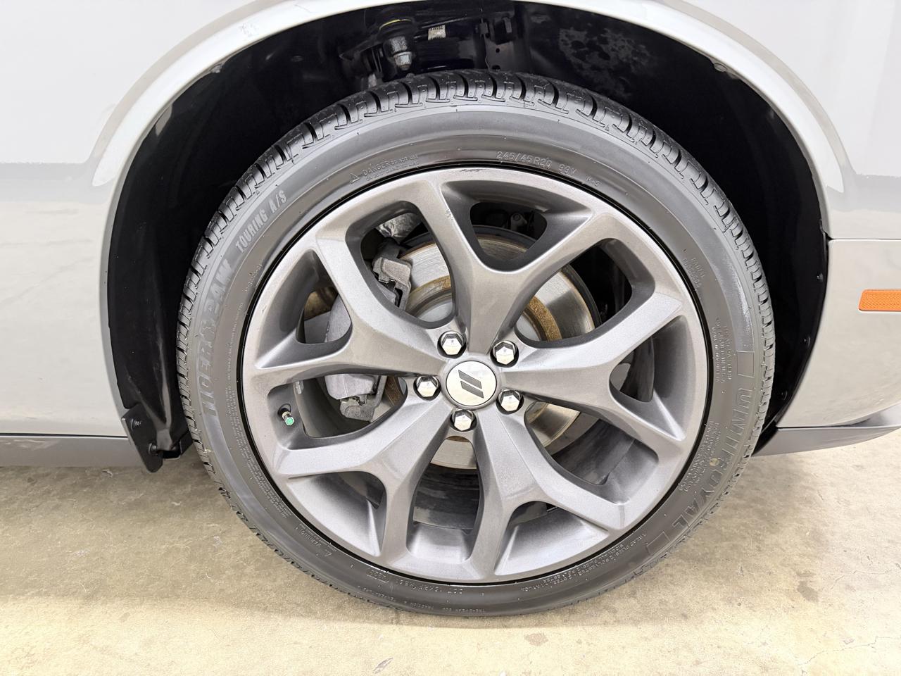 Dodge Challenger SXT RWD 2019