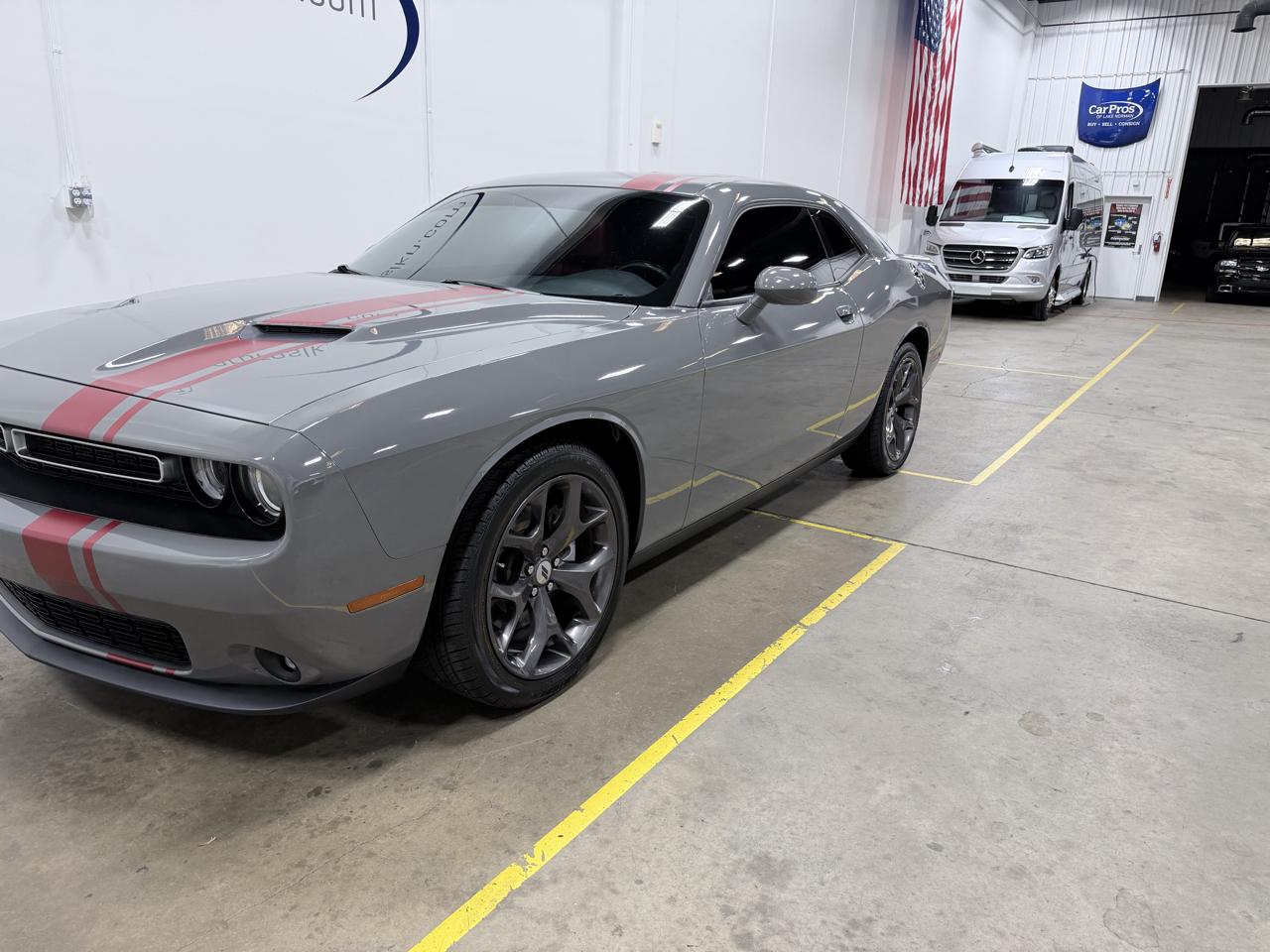 Dodge Challenger SXT RWD 2019