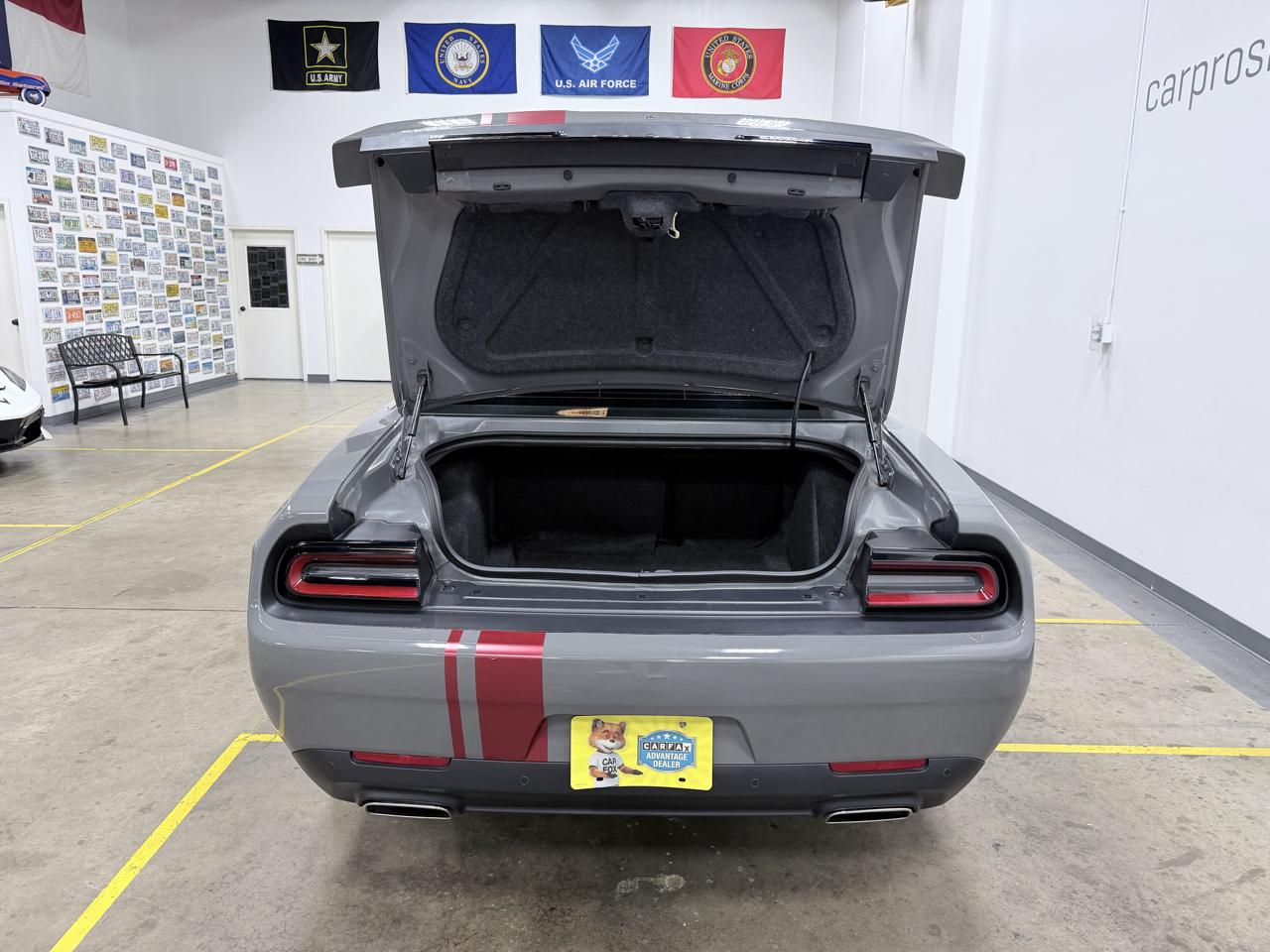 Dodge Challenger SXT RWD 2019