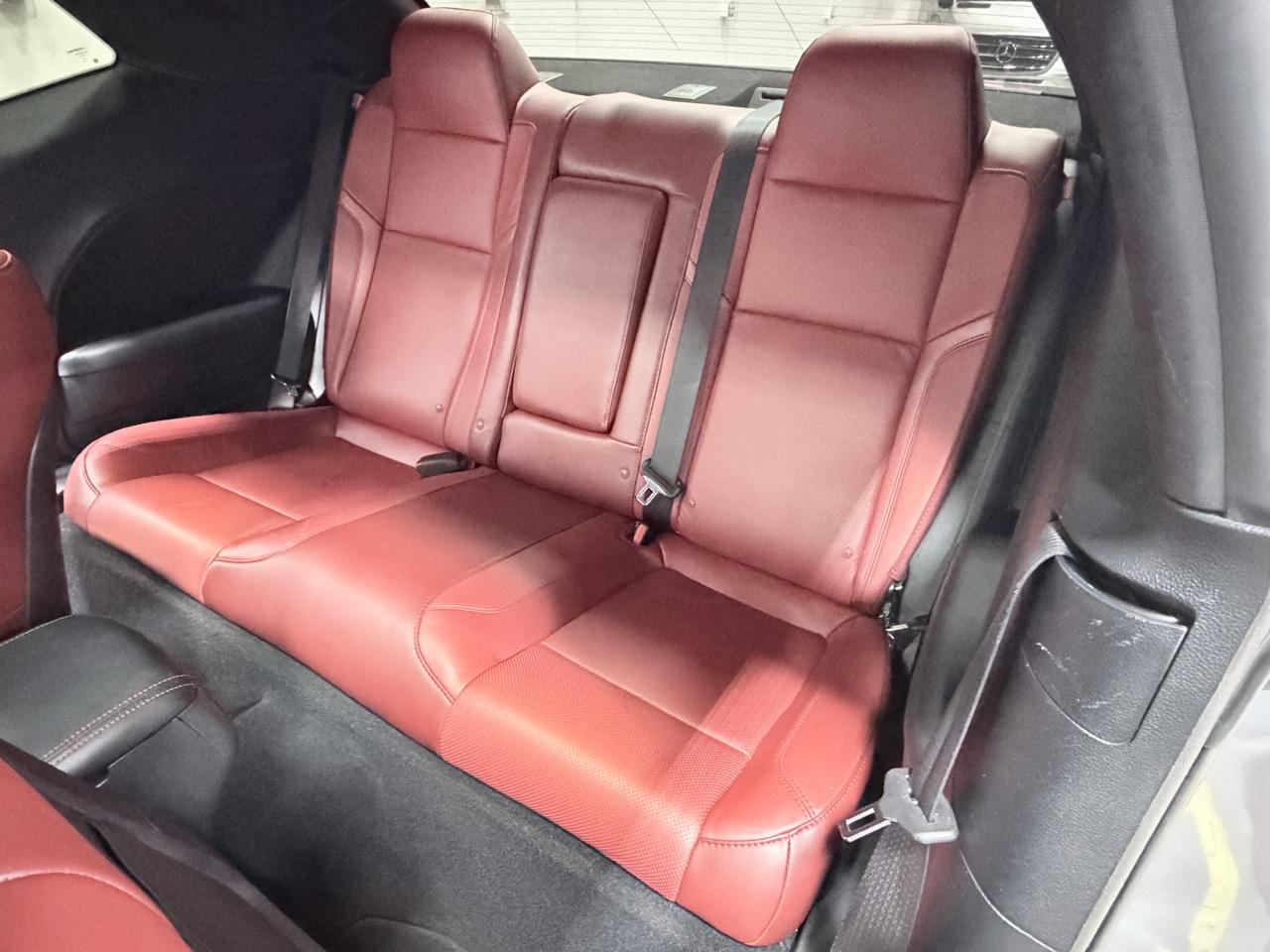 Dodge Challenger SXT RWD 2019