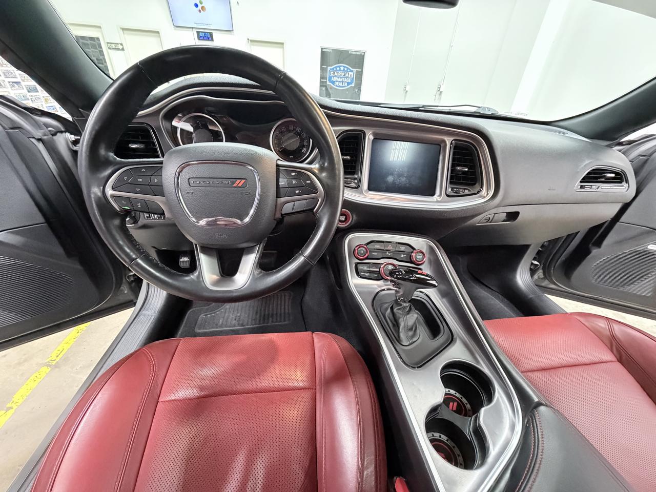 Dodge Challenger SXT RWD 2019