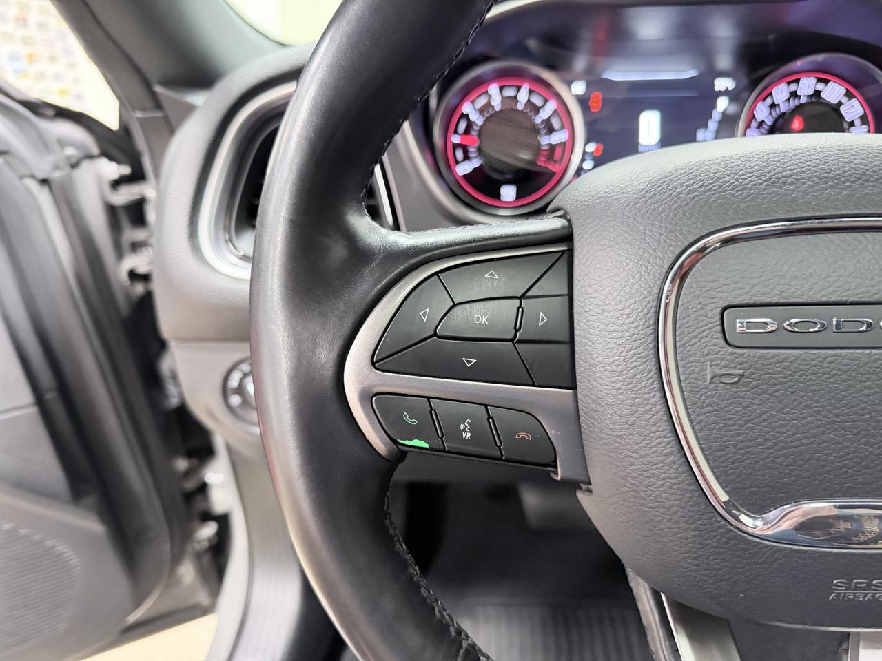 Dodge Challenger SXT RWD 2019