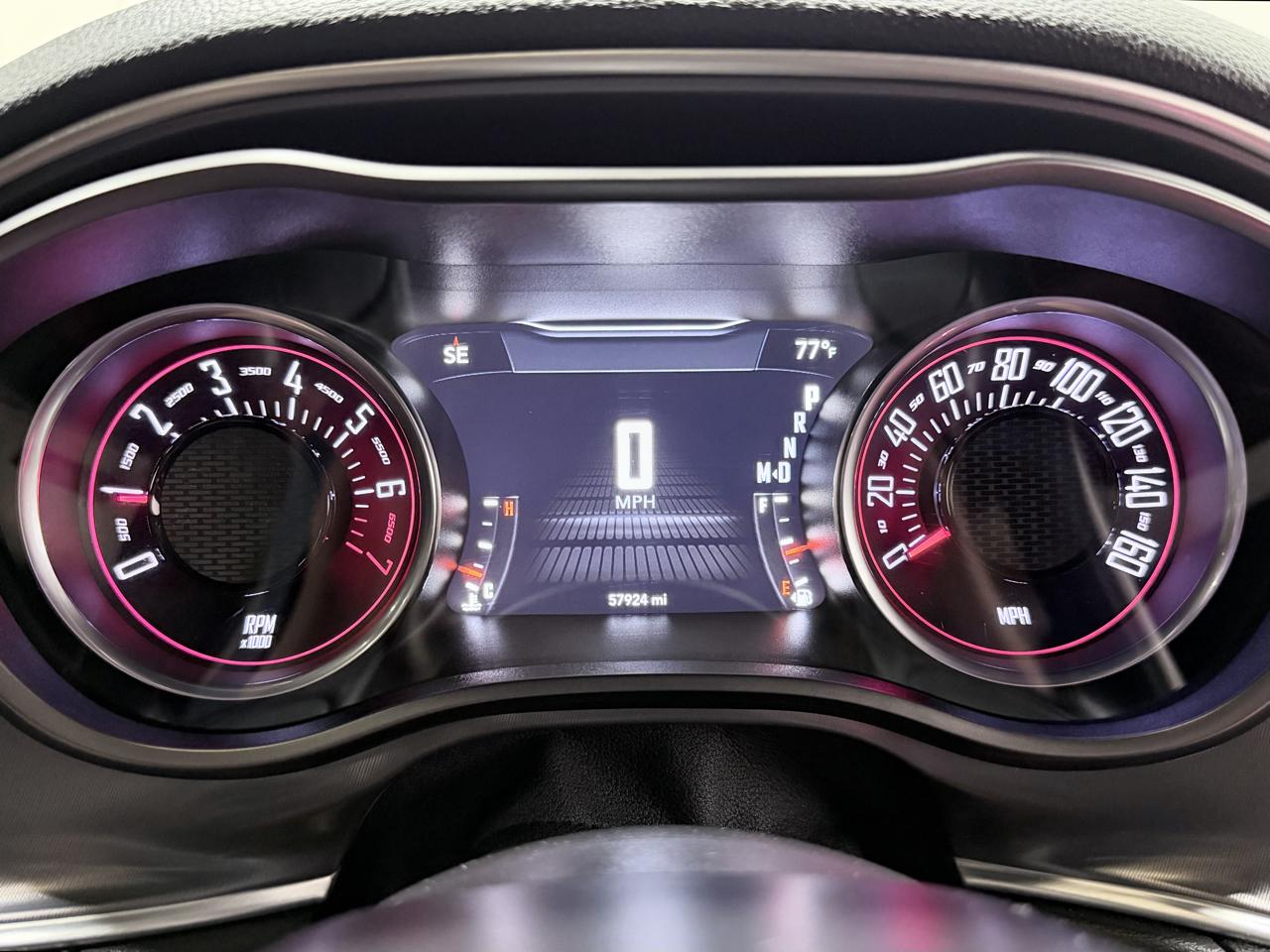Dodge Challenger SXT RWD 2019