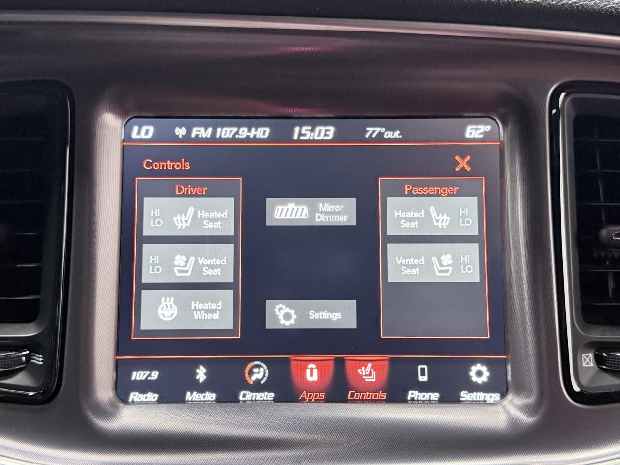 Dodge Challenger SXT RWD 2019