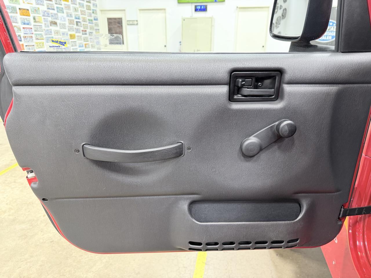 Jeep Wrangler 2dr Unlimited LWB 2005