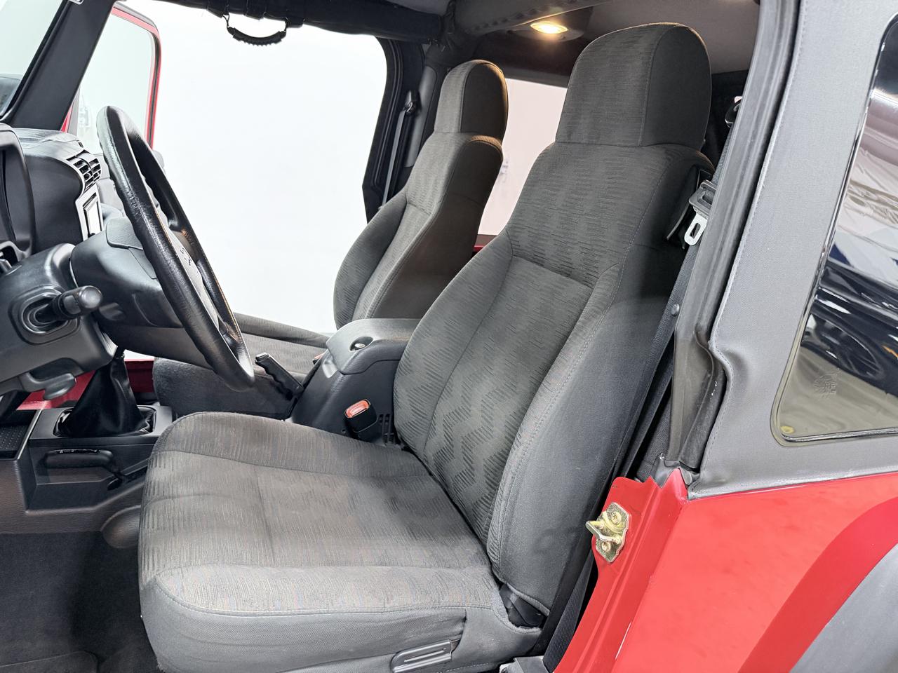 Jeep Wrangler 2dr Unlimited LWB 2005