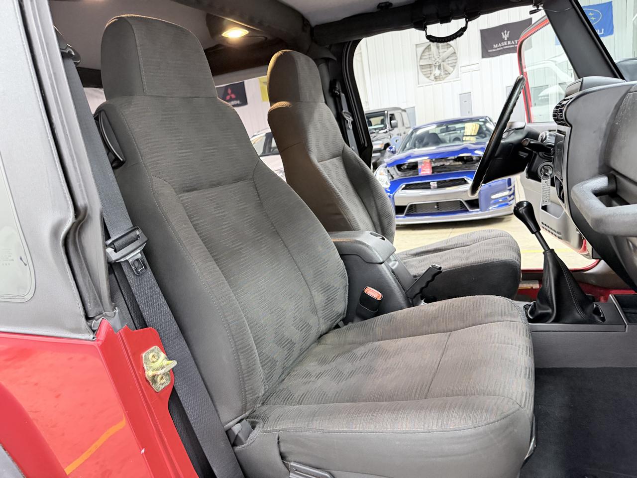 Jeep Wrangler 2dr Unlimited LWB 2005