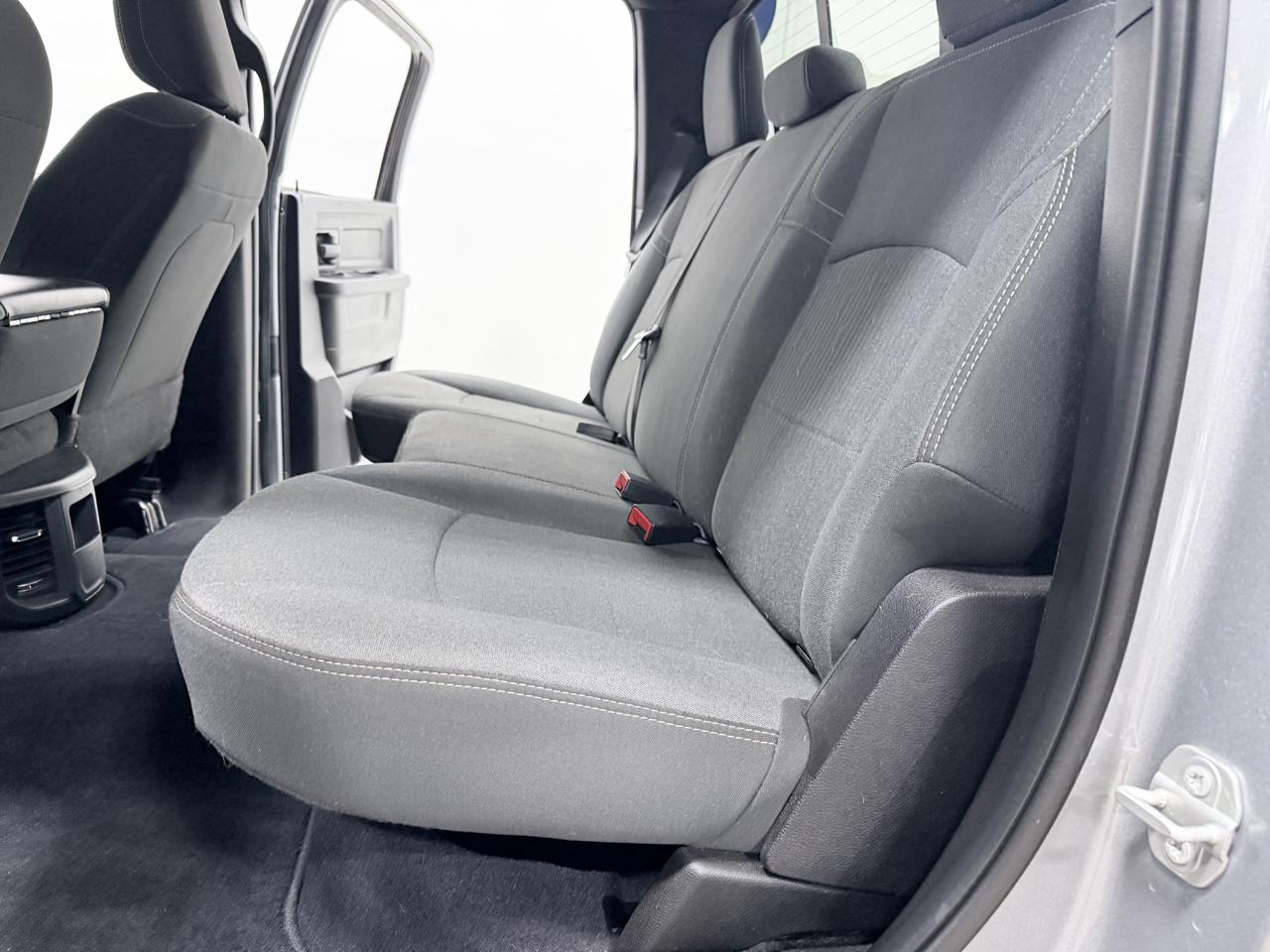 RAM 2500 Tradesman 4x4 Crew Cab 6'4" Box 2024