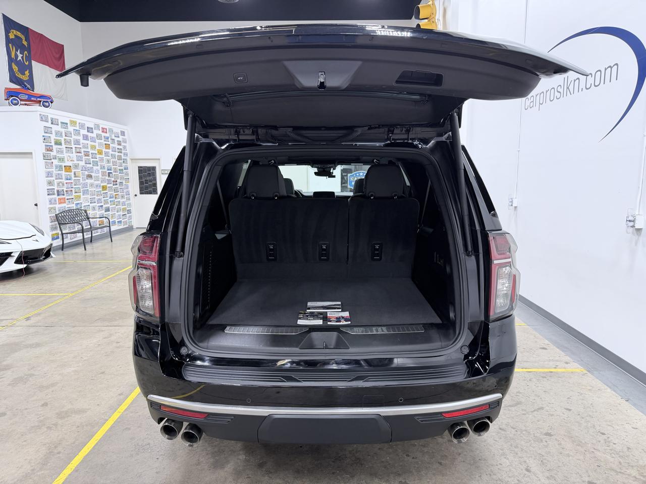 Chevrolet Suburban 4WD 4dr High Country 2023