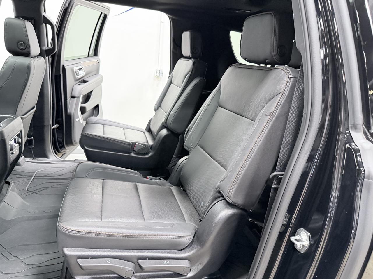 Chevrolet Suburban 4WD 4dr High Country 2023