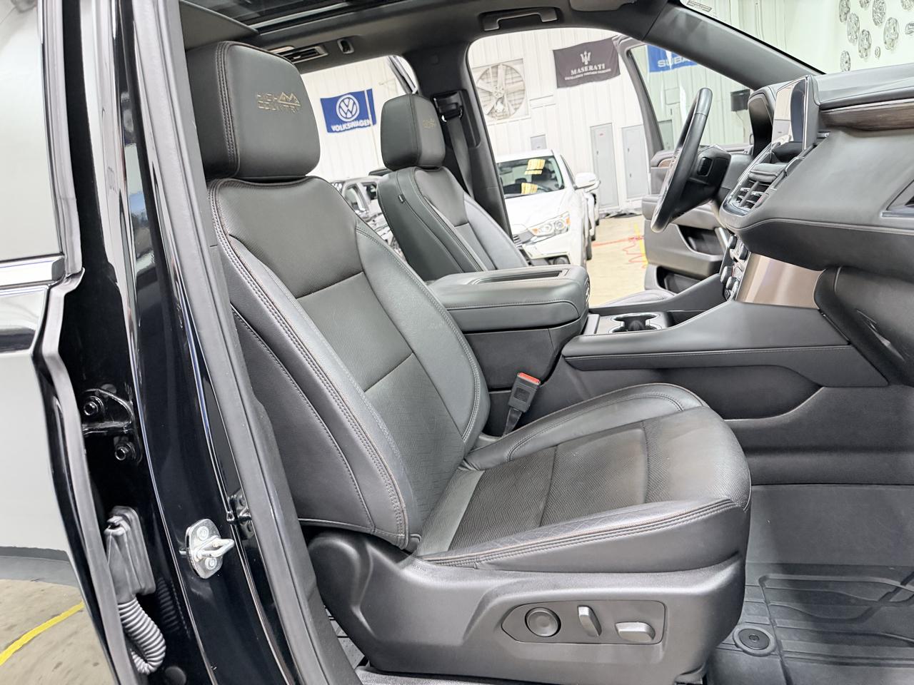 Chevrolet Suburban 4WD 4dr High Country 2023