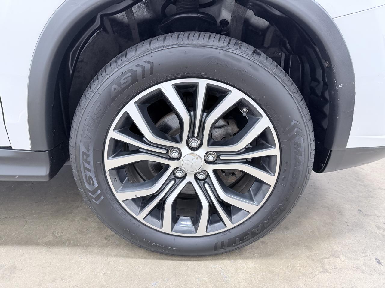 Mitsubishi Outlander Sport ES 2.0 AWC CVT 2017