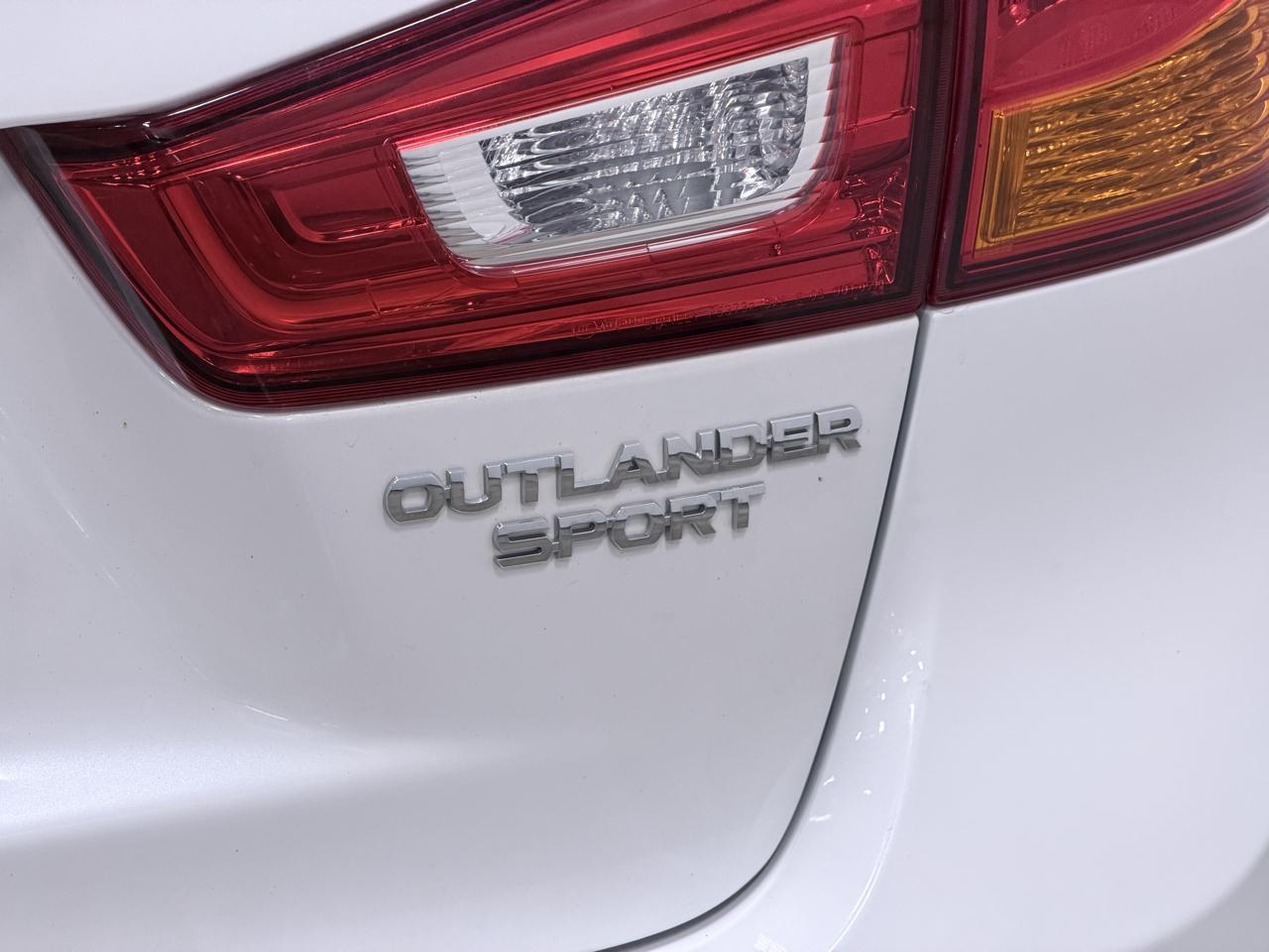 Mitsubishi Outlander Sport ES 2.0 AWC CVT 2017