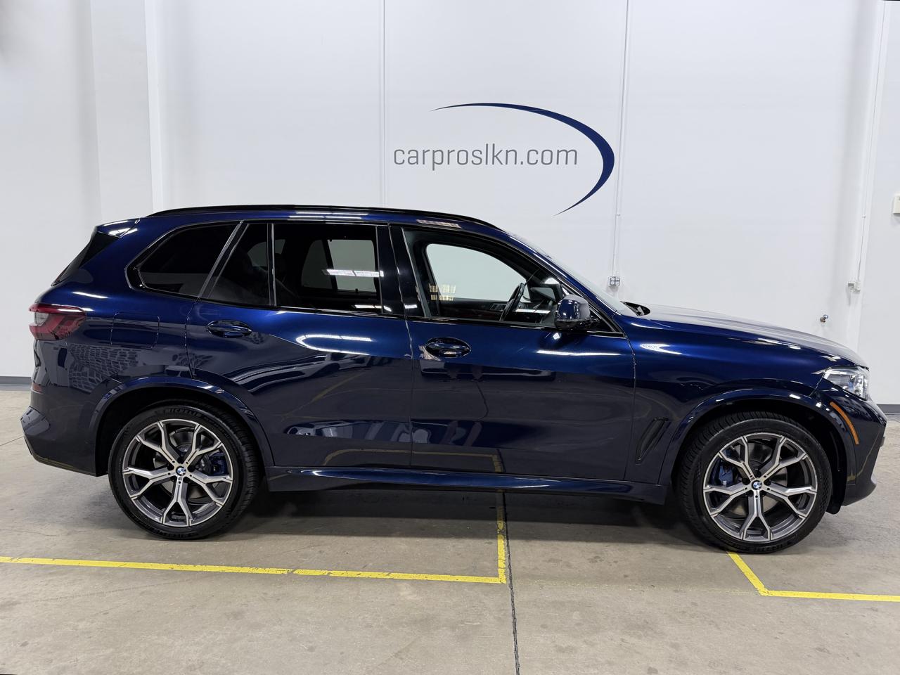 BMW X5 M50i Sports Activity Vehicle 2021