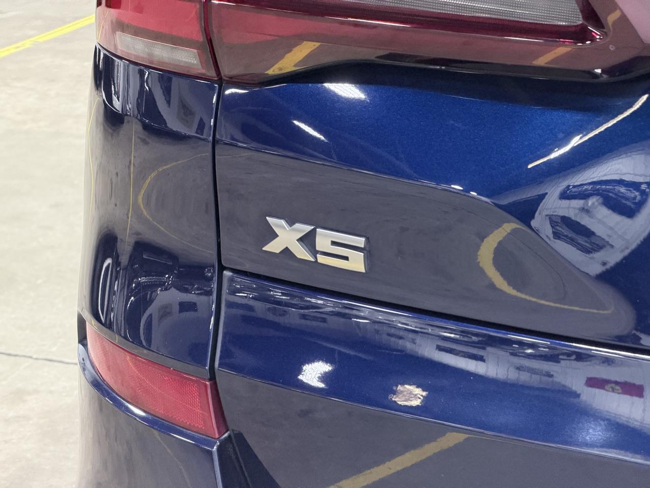 BMW X5 M50i Sports Activity Vehicle 2021