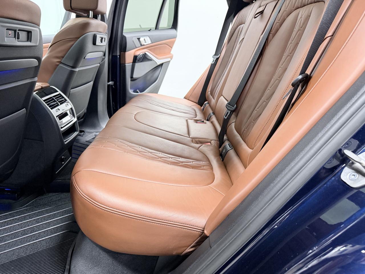 BMW X5 M50i Sports Activity Vehicle 2021