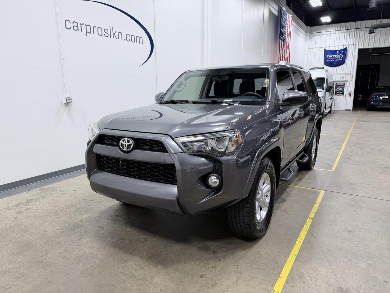 Toyota 4Runner SR5 Premium 2WD (Natl) 2017