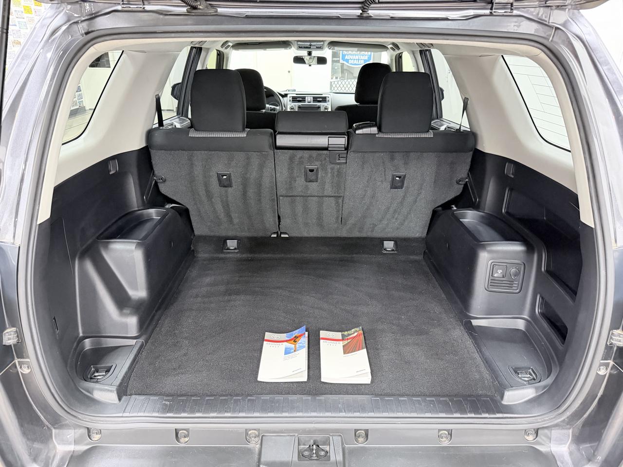 Toyota 4Runner SR5 Premium 2WD (Natl) 2017