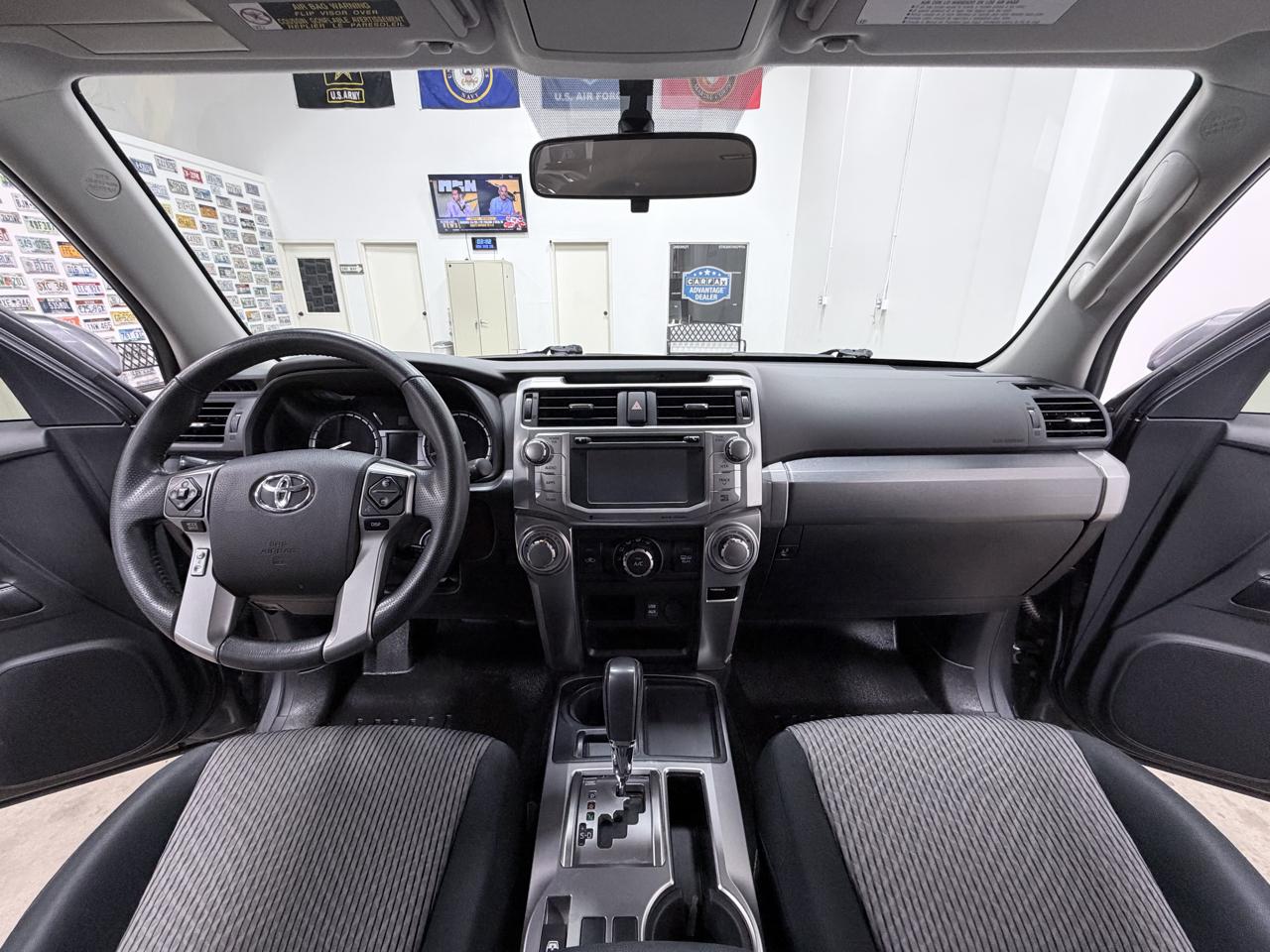 Toyota 4Runner SR5 Premium 2WD (Natl) 2017
