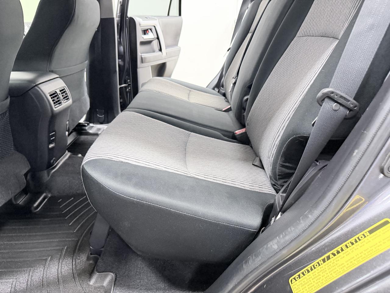 Toyota 4Runner SR5 Premium 2WD (Natl) 2017