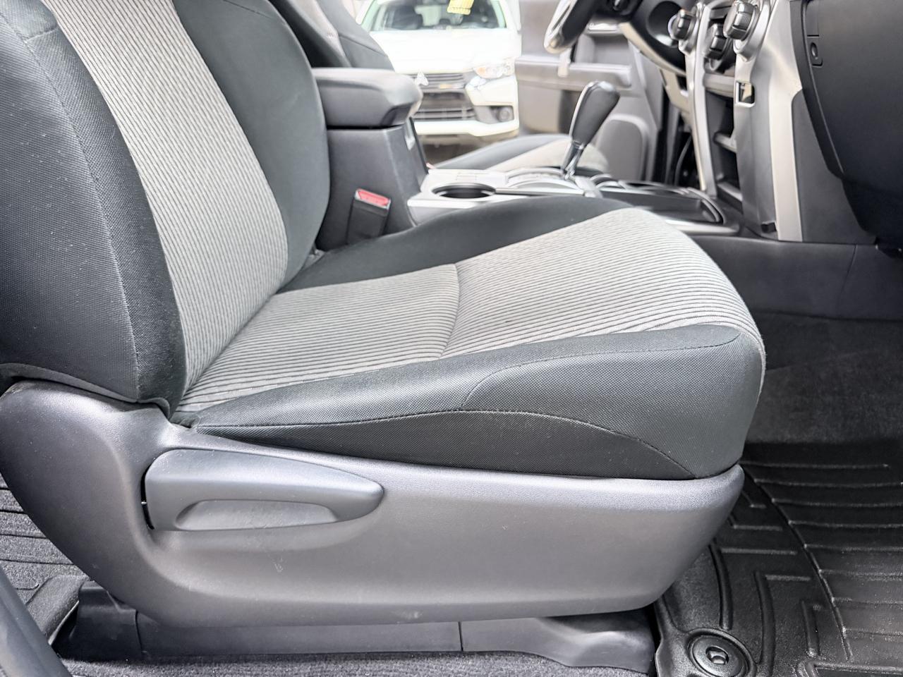 Toyota 4Runner SR5 Premium 2WD (Natl) 2017