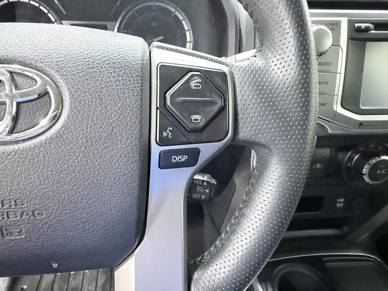 Toyota 4Runner SR5 Premium 2WD (Natl) 2017
