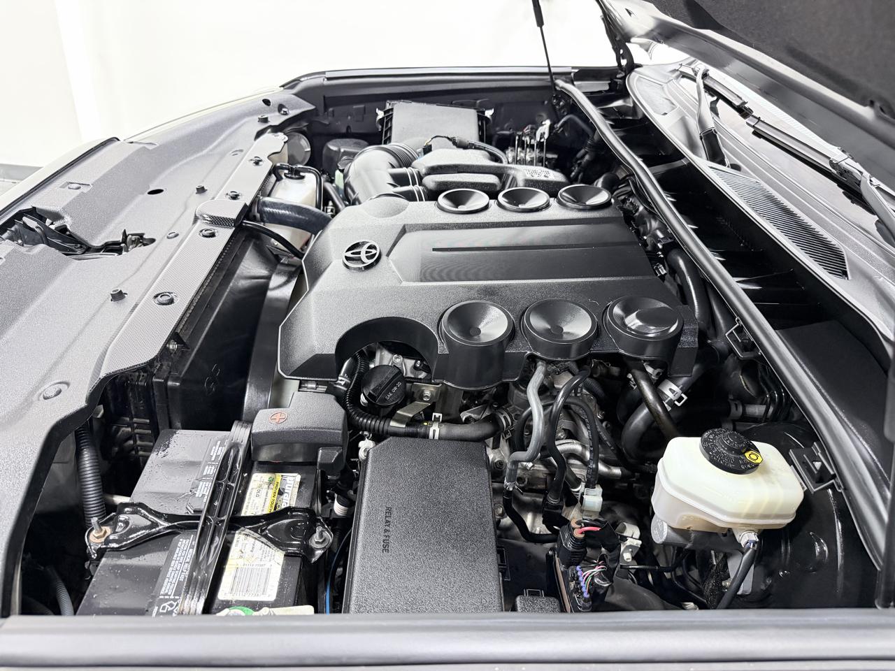 Toyota 4Runner SR5 Premium 2WD (Natl) 2017
