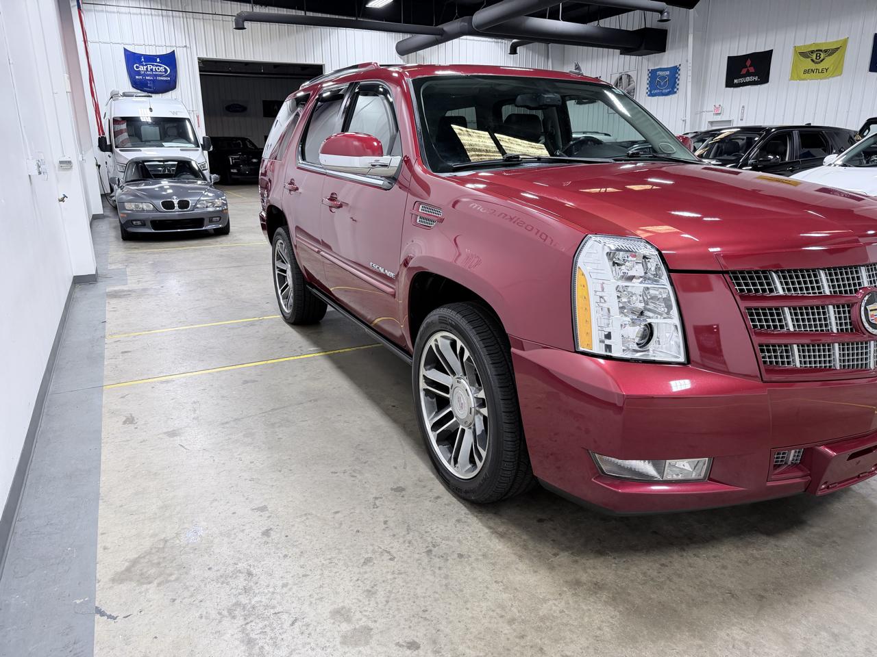 Cadillac Escalade AWD 4dr Premium 2013