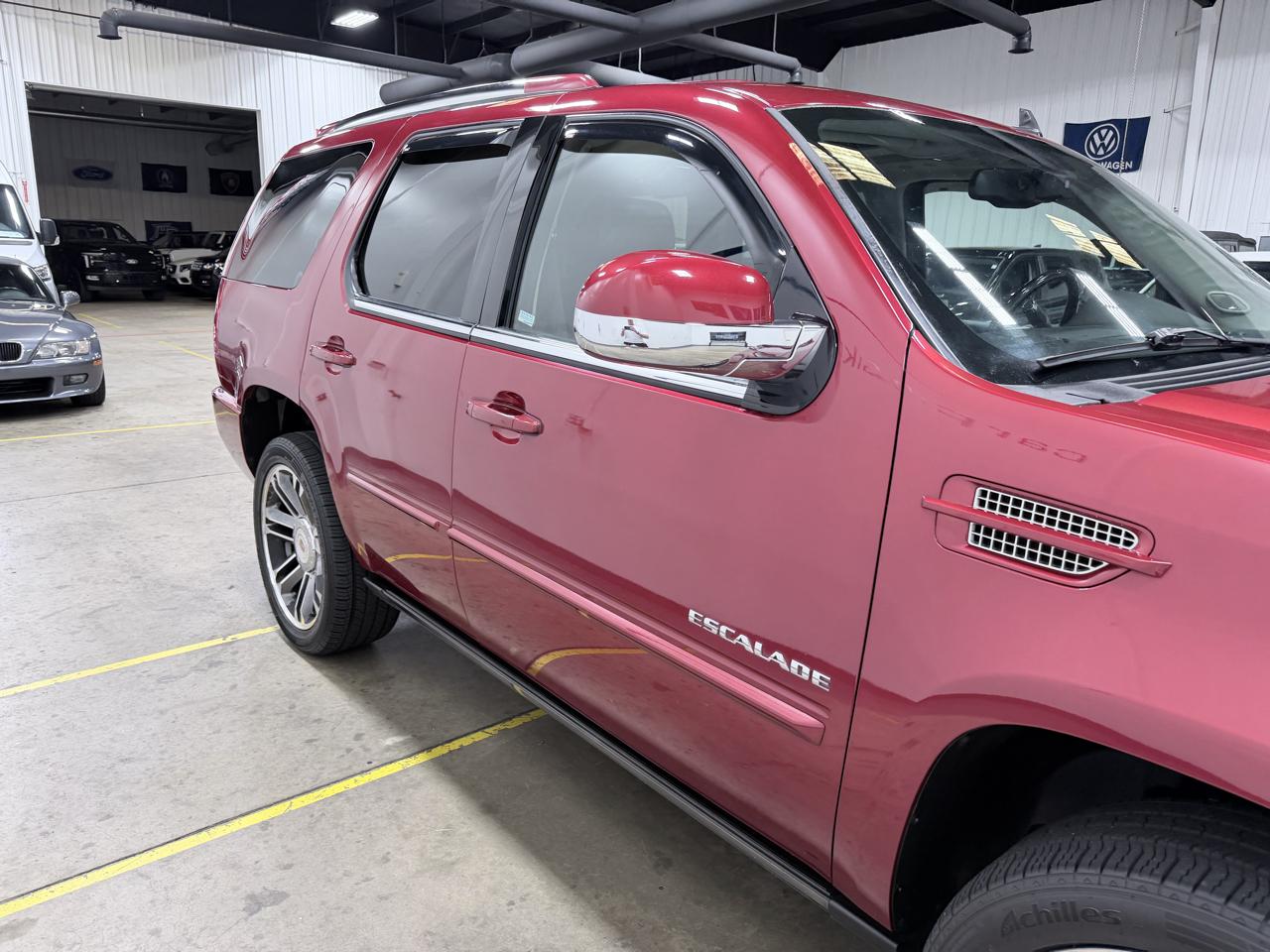 Cadillac Escalade AWD 4dr Premium 2013