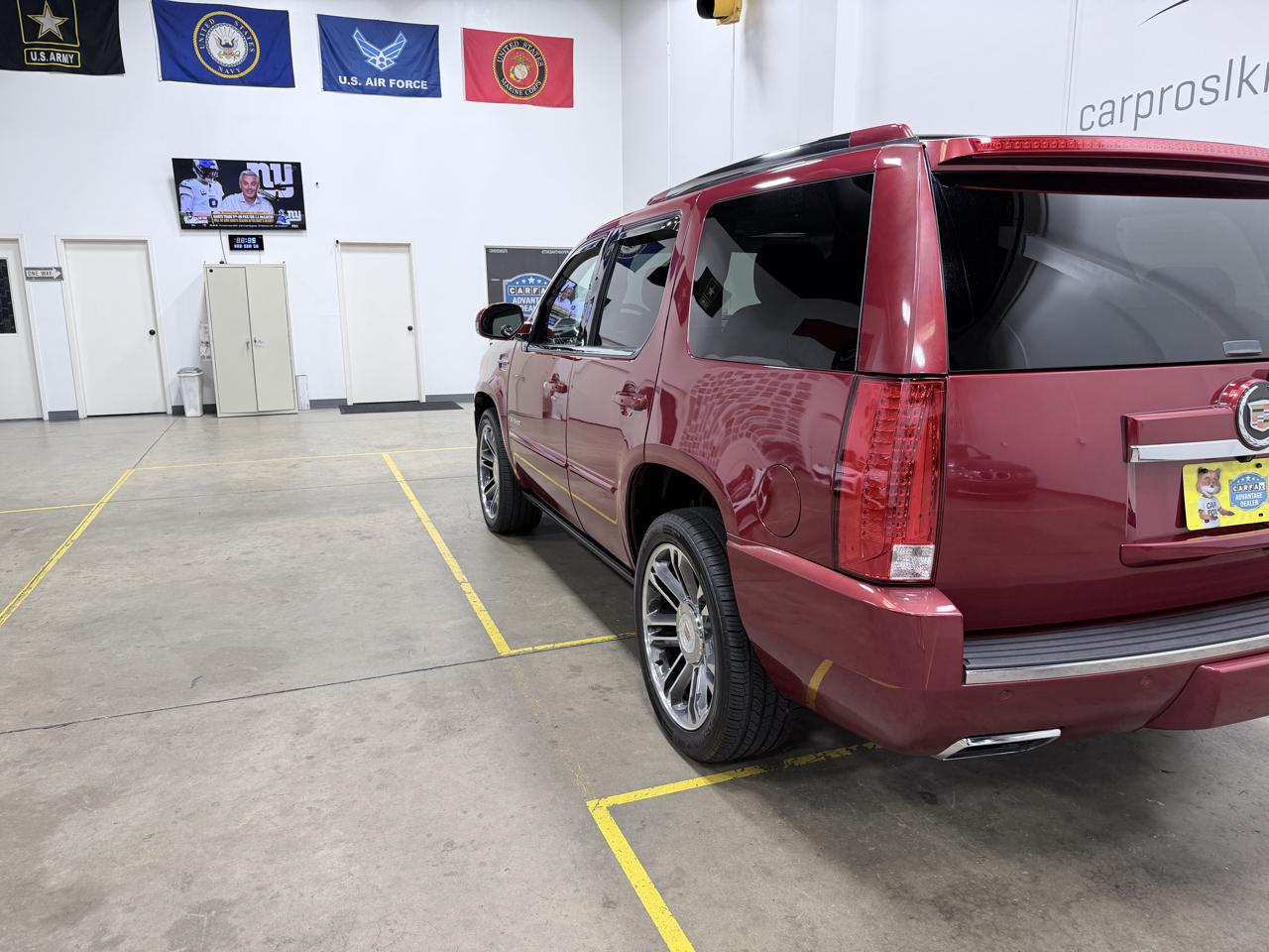Cadillac Escalade AWD 4dr Premium 2013