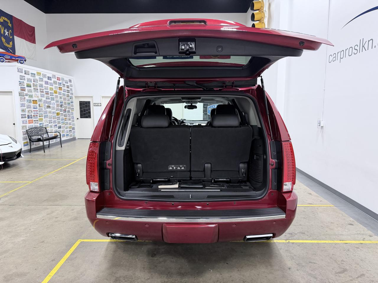 Cadillac Escalade AWD 4dr Premium 2013