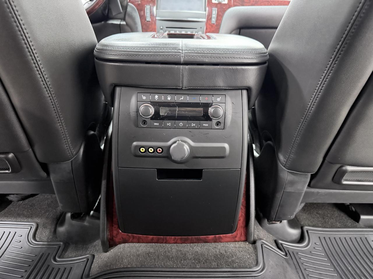 Cadillac Escalade AWD 4dr Premium 2013