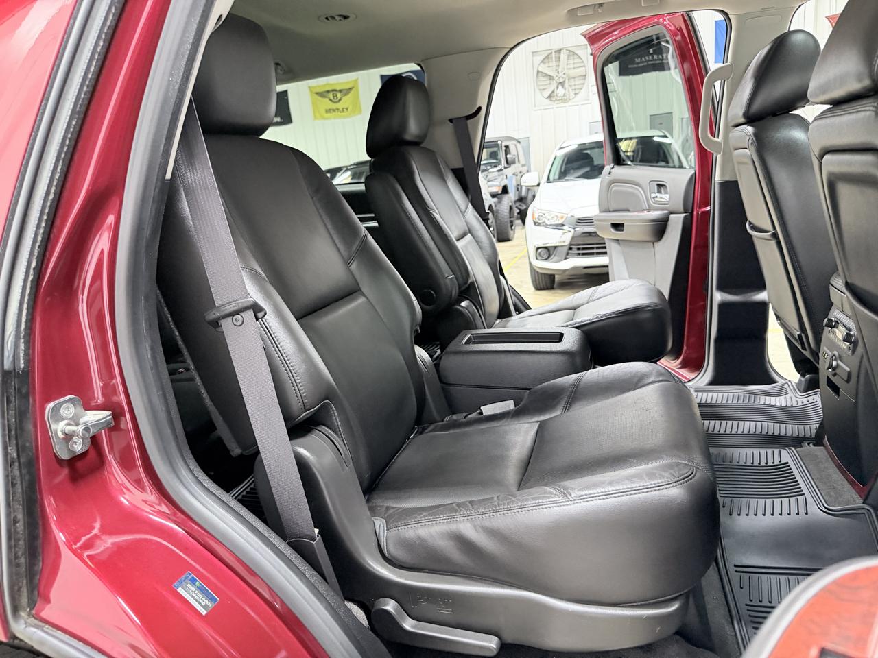 Cadillac Escalade AWD 4dr Premium 2013