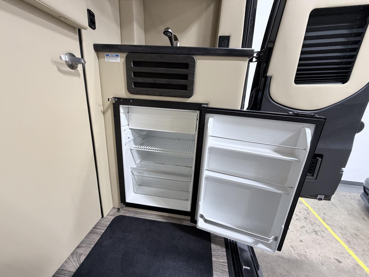 Mercedes-Benz Sprinter Passenger Van  2023