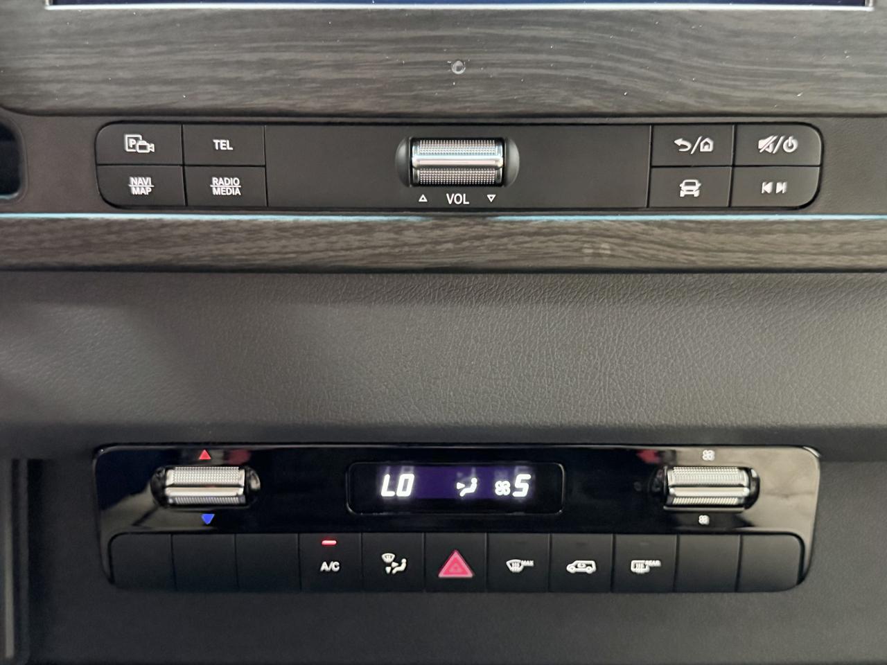 Mercedes-Benz Sprinter Passenger Van  2023