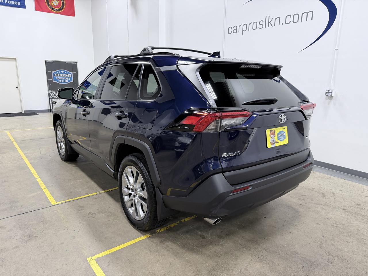 Toyota RAV4 XLE Premium FWD (Natl) 2025