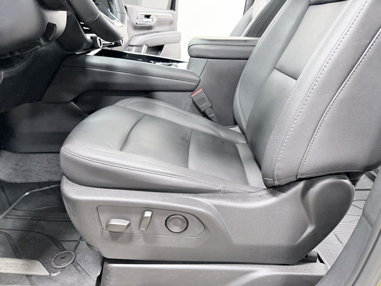 Chevrolet Suburban 4WD 4dr Z71 2025