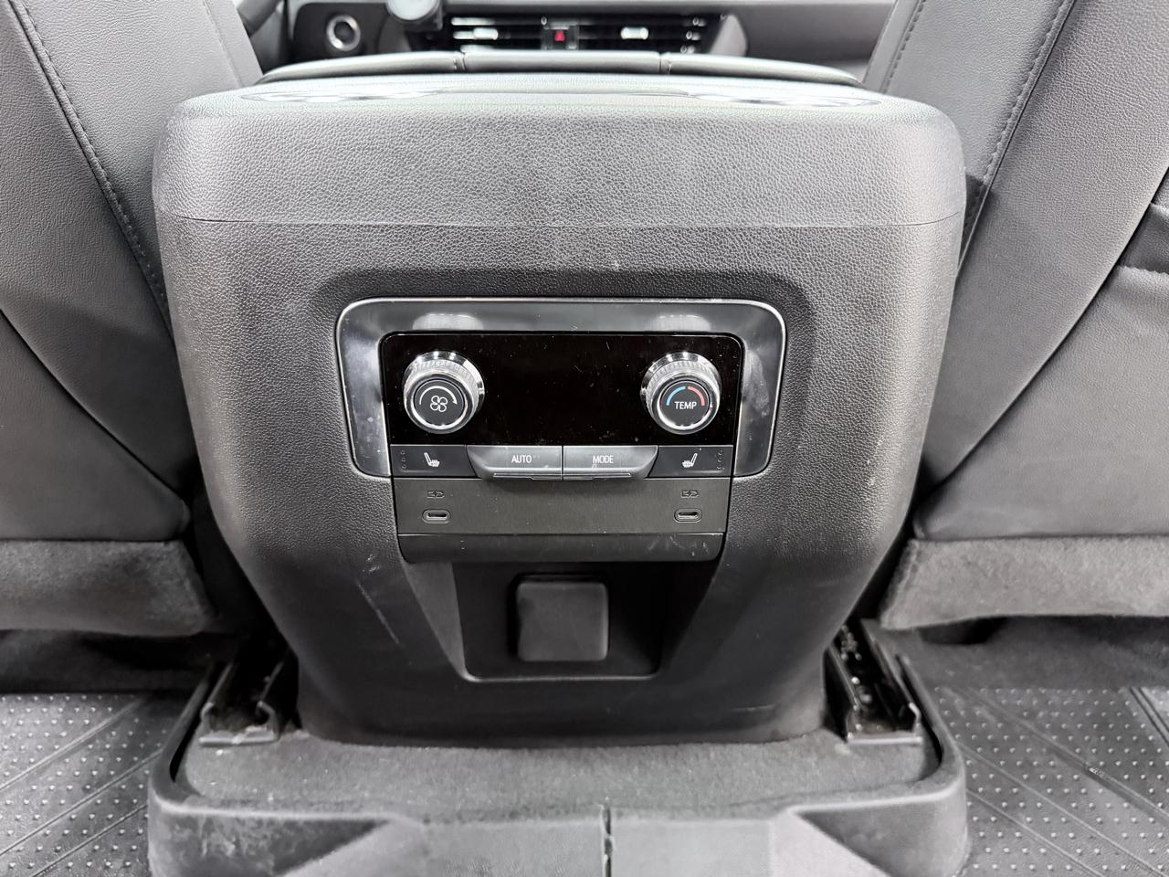 Chevrolet Suburban 4WD 4dr Z71 2025