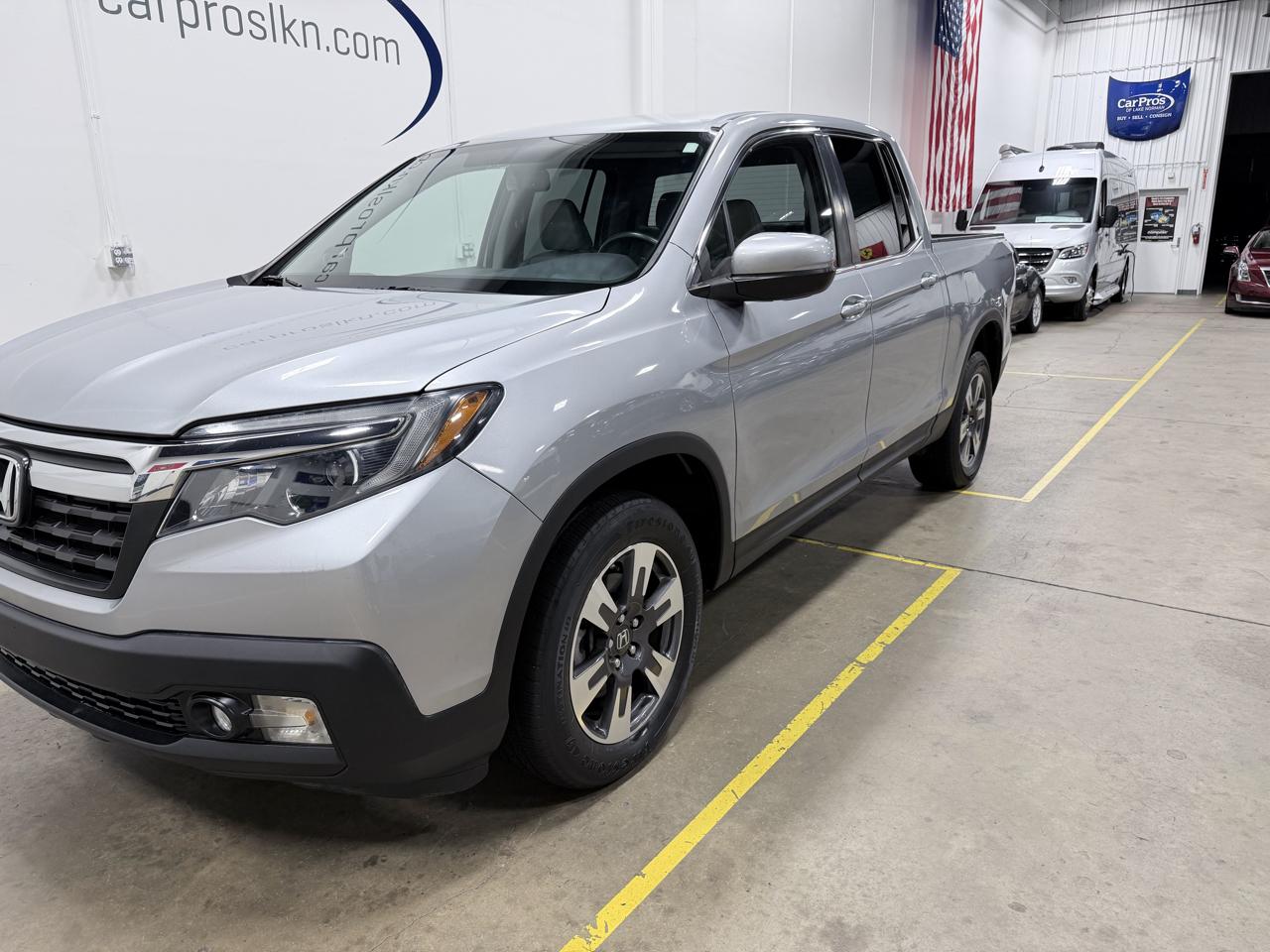 Honda Ridgeline RTL-T 4x4 Crew Cab 5.3' Bed 2017