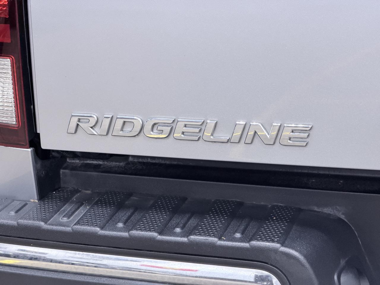 Honda Ridgeline RTL-T 4x4 Crew Cab 5.3' Bed 2017