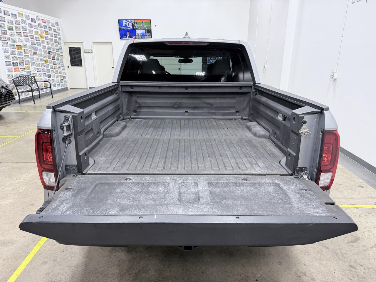 Honda Ridgeline RTL-T 4x4 Crew Cab 5.3' Bed 2017