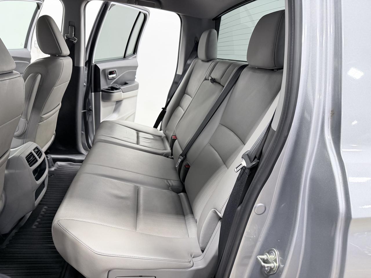 Honda Ridgeline RTL-T 4x4 Crew Cab 5.3' Bed 2017