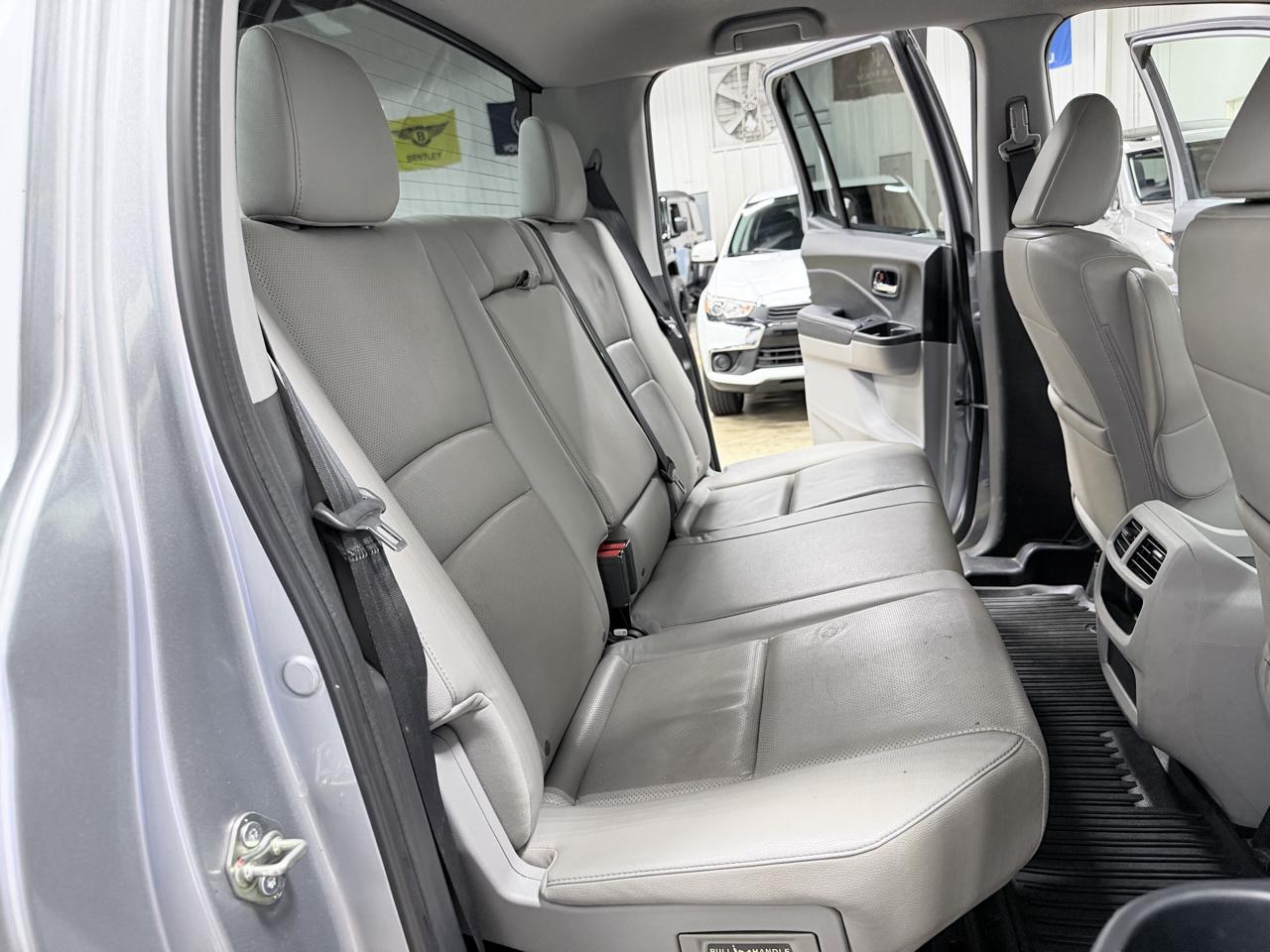 Honda Ridgeline RTL-T 4x4 Crew Cab 5.3' Bed 2017