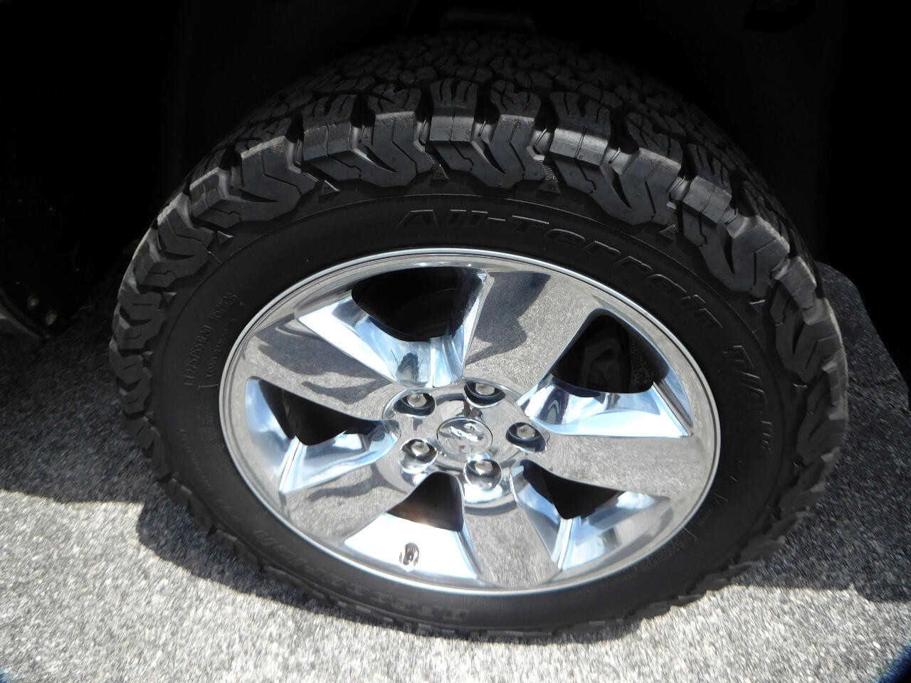 RAM 1500 SLT Crew Cab SWB 2WD 2017