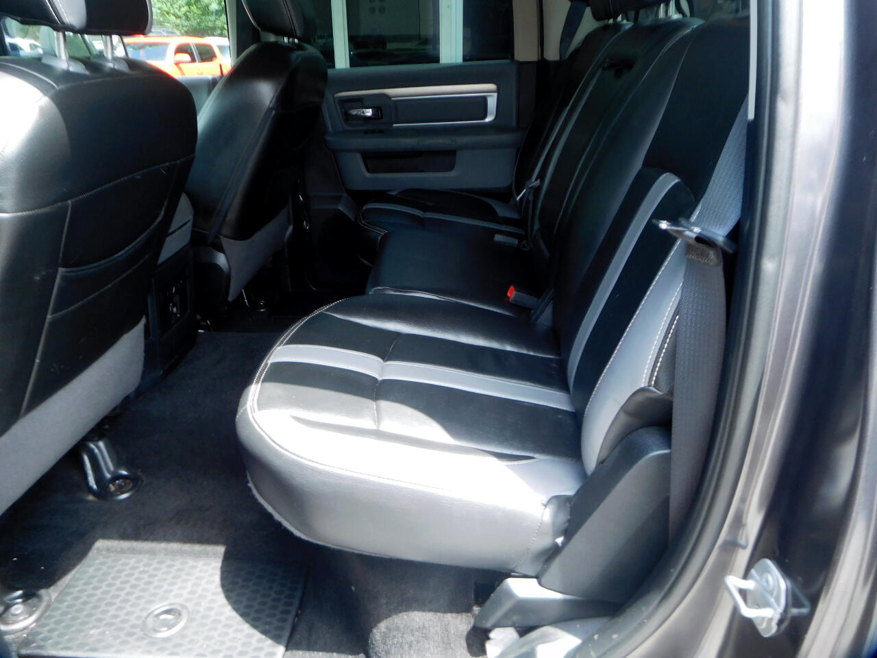 RAM 1500 SLT Crew Cab SWB 2WD 2017