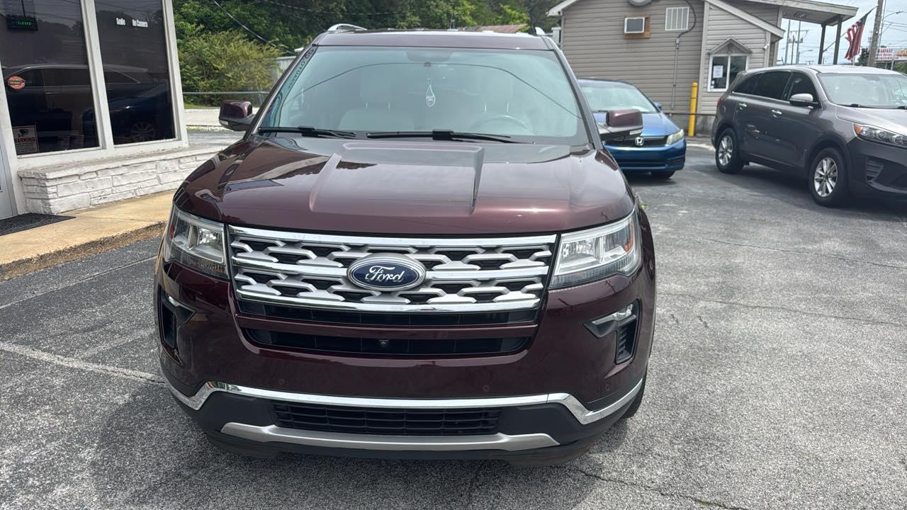 Ford Explorer photo 3